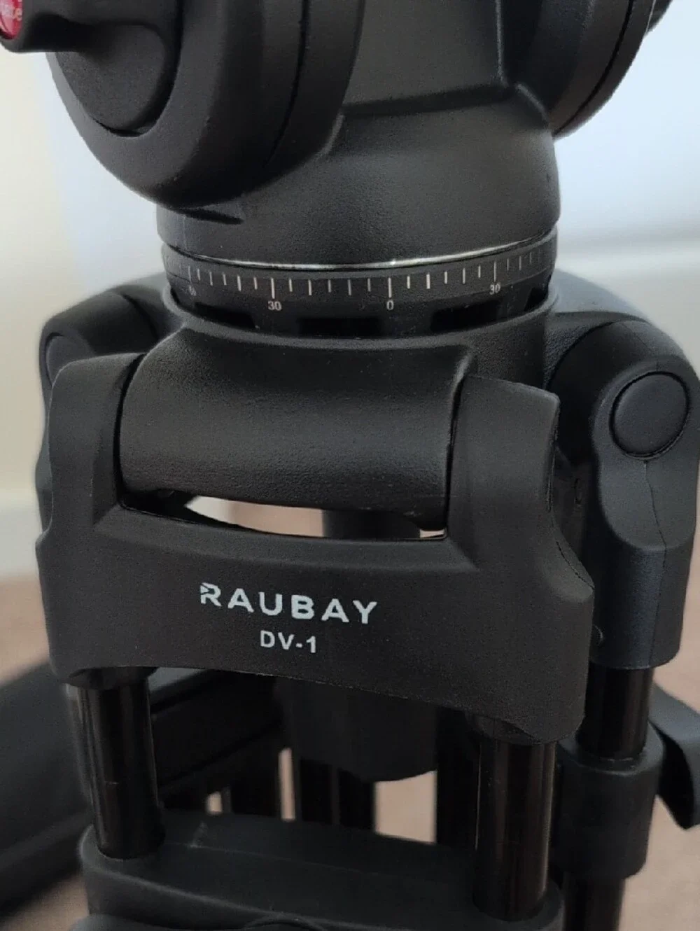 RAUBAY Professional DV-1 Tripod with Carry Bag